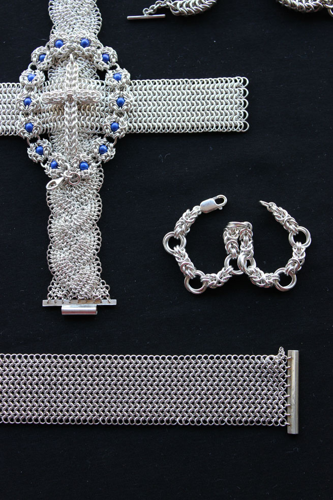 Chainmaille models in cross e3