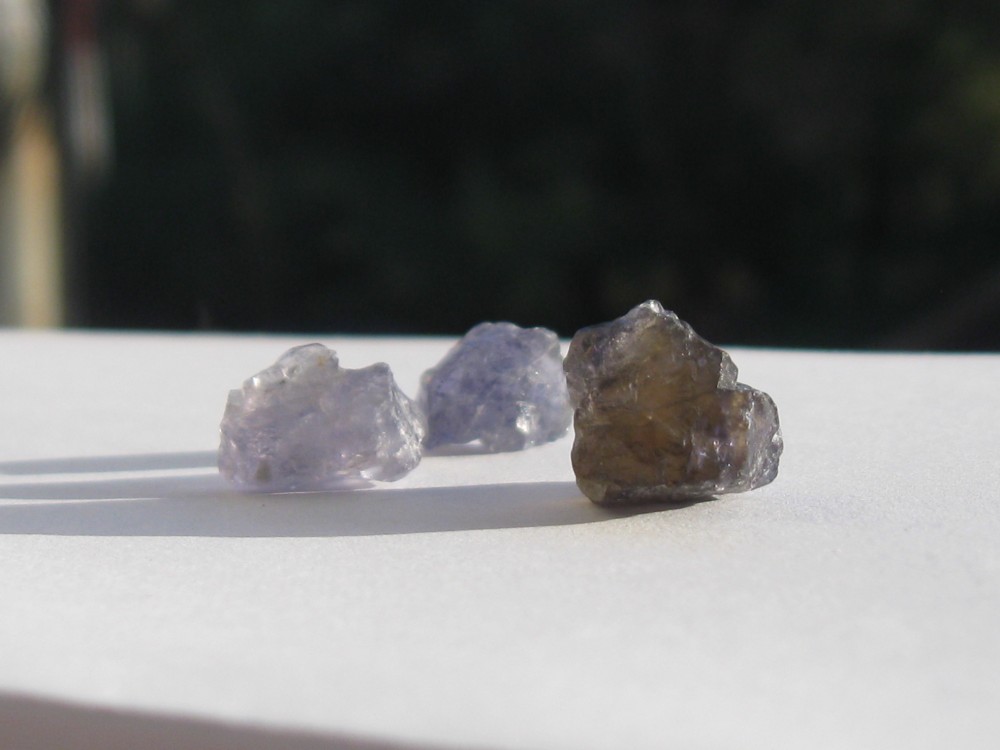 Iolite stones